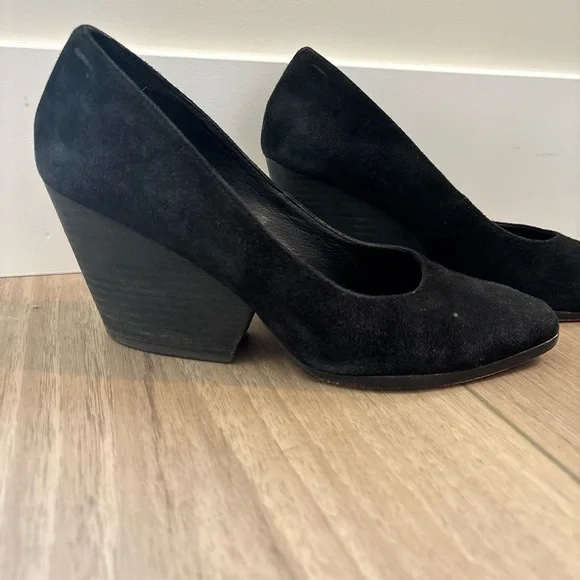 Eileen Fisher Black Suede Hawk Block Heel Pumps Women's Size 7 - Picture 2 of 8